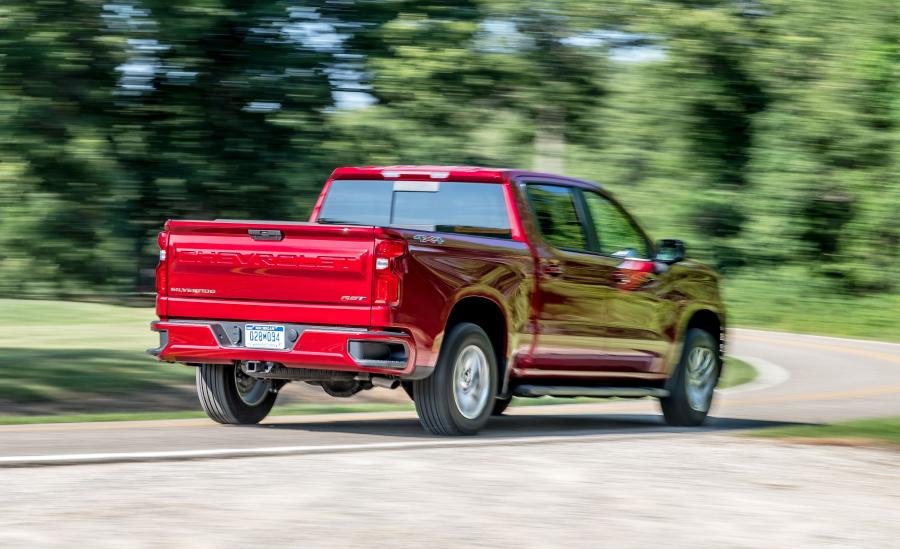  Chevrolet Silverado RST Crew Cab 2018 года  (фото 19 из 30)